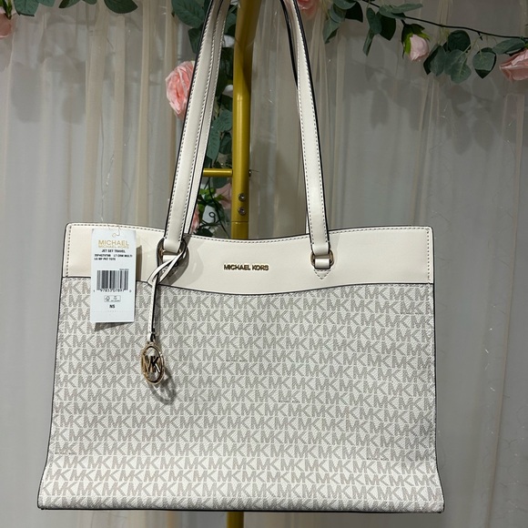 Michael Kors Jet Set Travel Large Cream Signature Tote